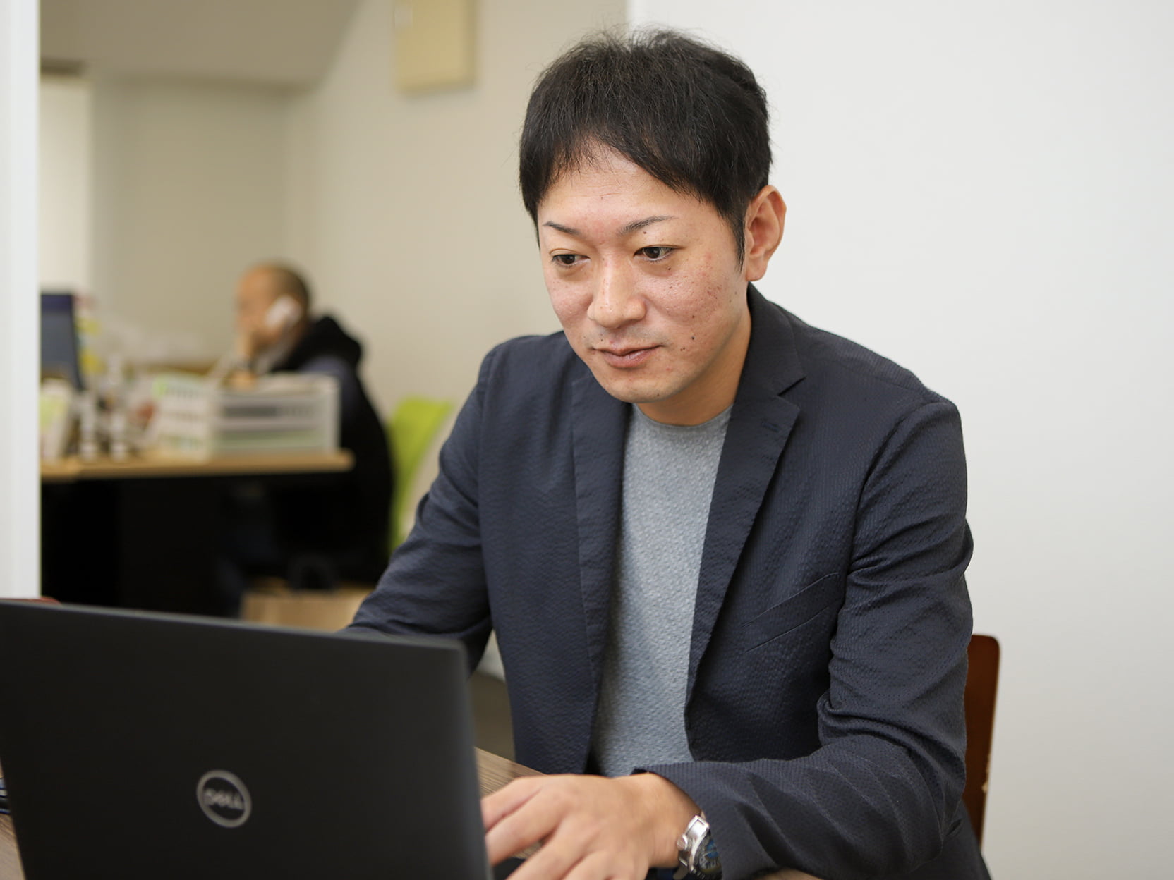 総合職(化粧品コンサル営業)【2025新卒採用】